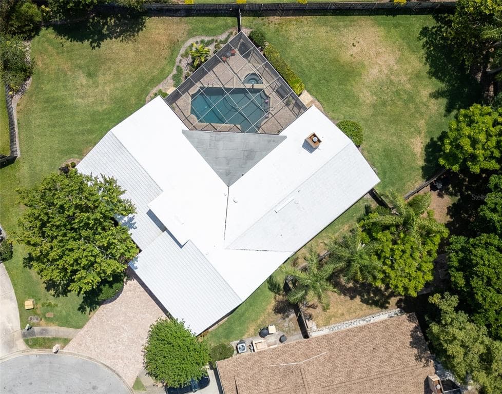 2715 MONTAGUE COURT E CLEARWATER, FL 33761