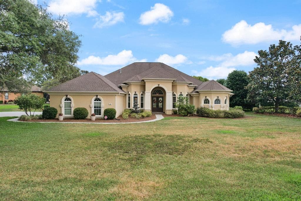 76 WOODFIELD CIRCLE HOMOSASSA, FL 34446