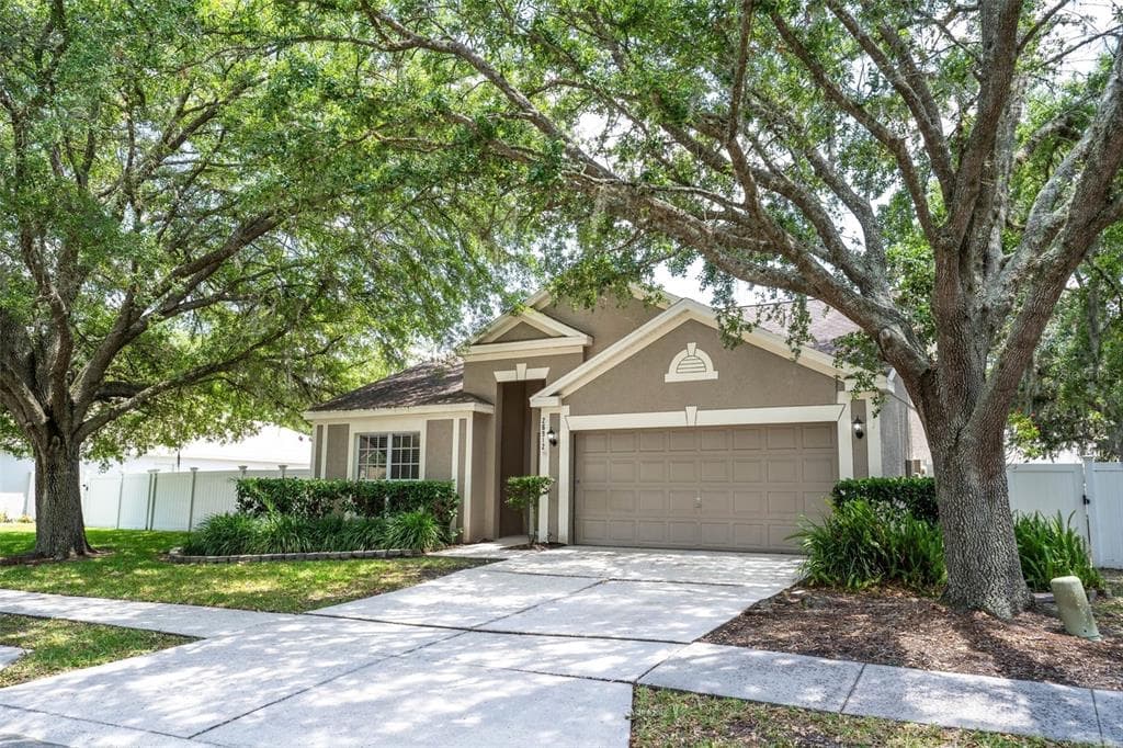 26912 CARLA PLACE LUTZ, FL 33559