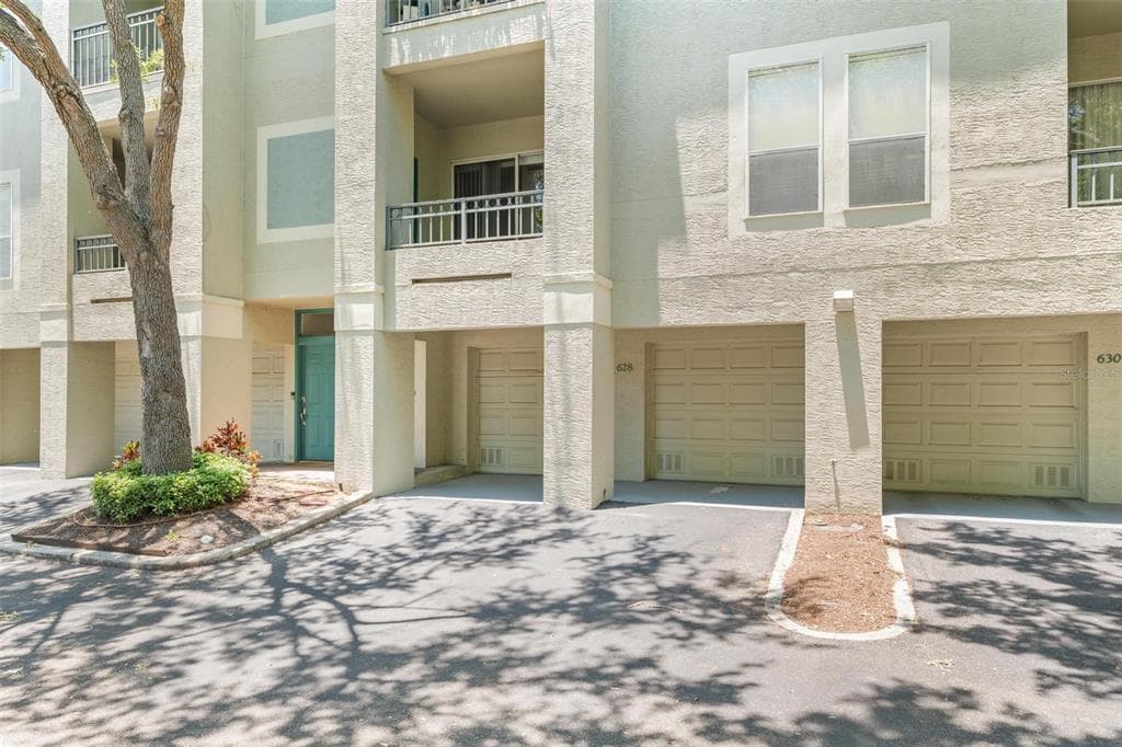 628 SEASCAPE WAY TAMPA, FL 33602