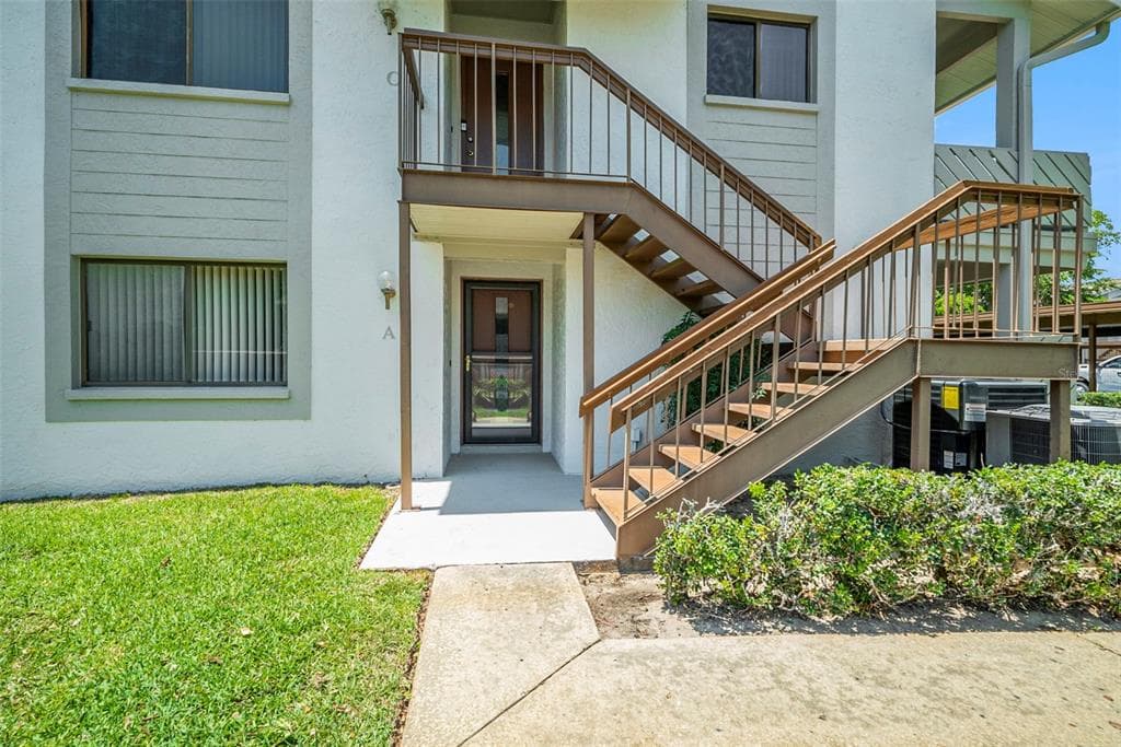 8024 FEATHER COURT UNIT A HUDSON, FL 34667