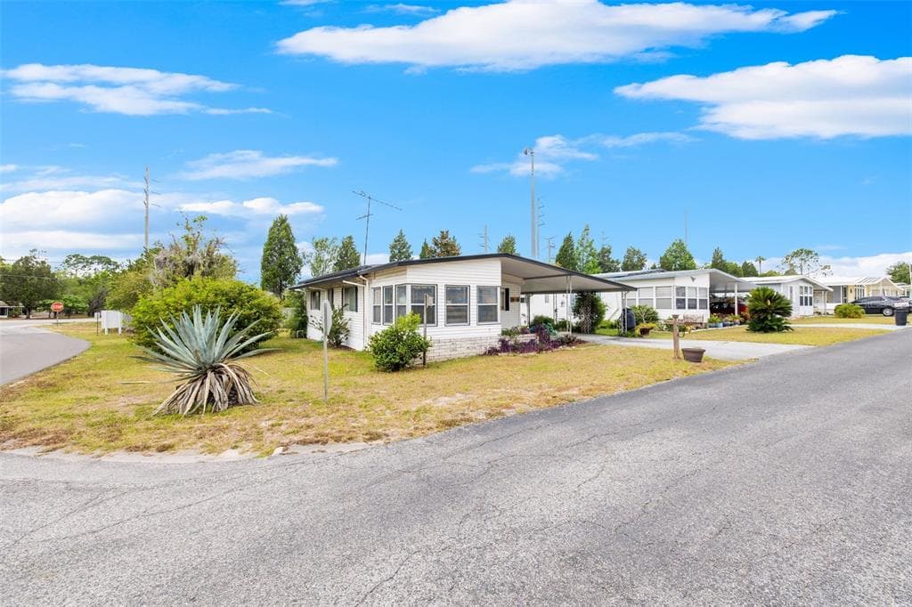 35050 CARL AVENUE ZEPHYRHILLS, FL 33541