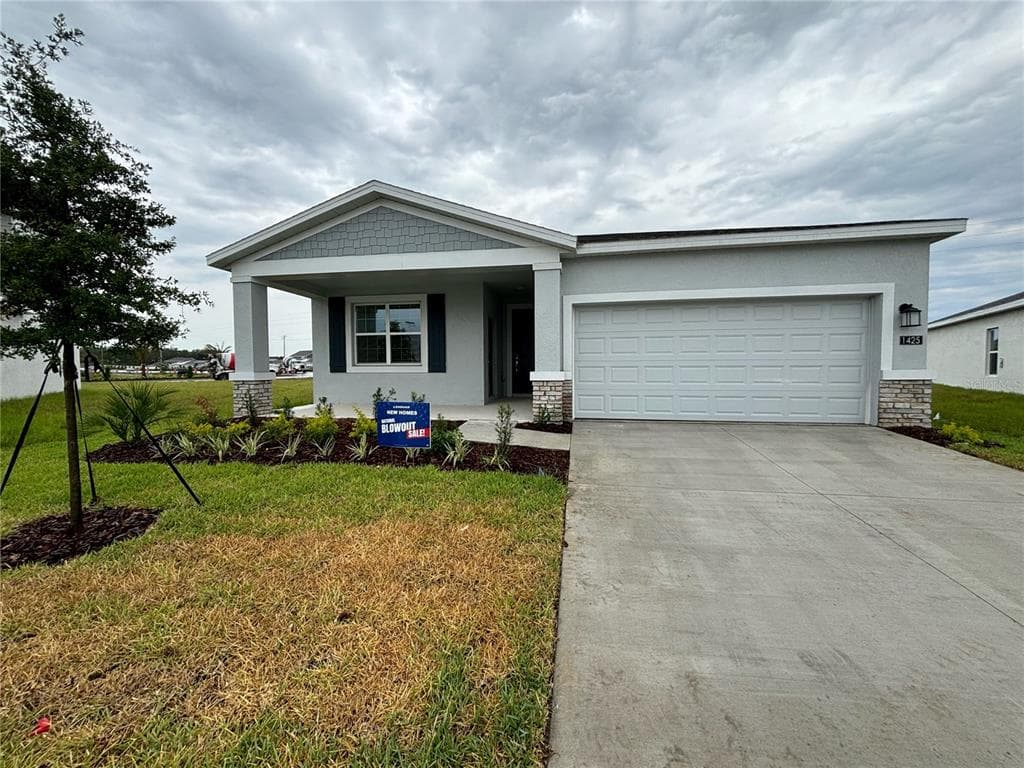 1425 DEEPWATER CIRCLE EAGLE LAKE, FL 33839