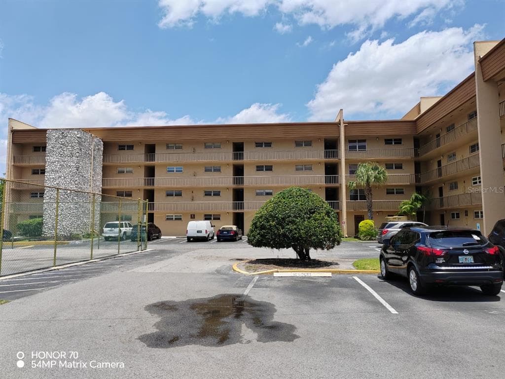 5820 N CHURCH AVENUE UNIT 129 TAMPA, FL 33614