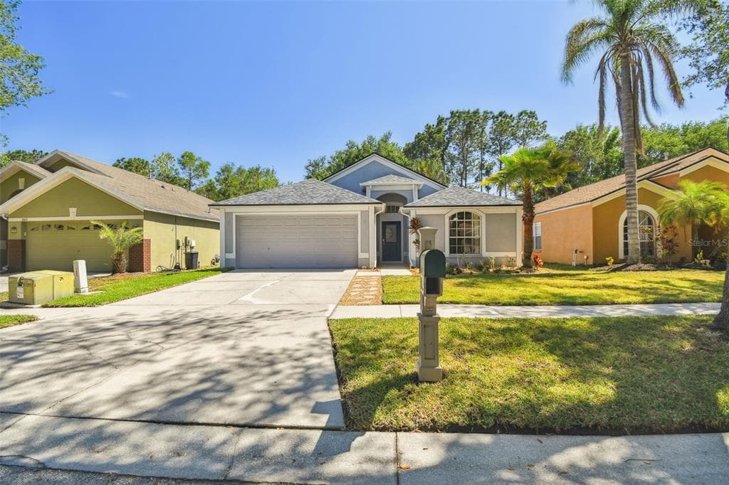 7611 WILTSHIRE PARK PLACE APOLLO BEACH, FL 33572