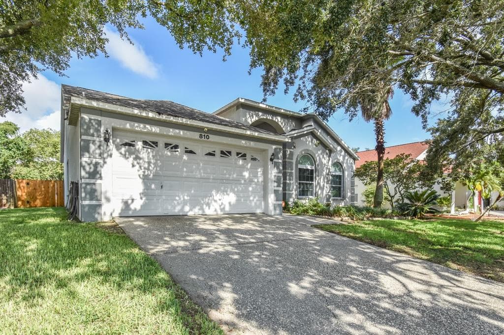 810 AMETHYST WAY VALRICO, FL 33594