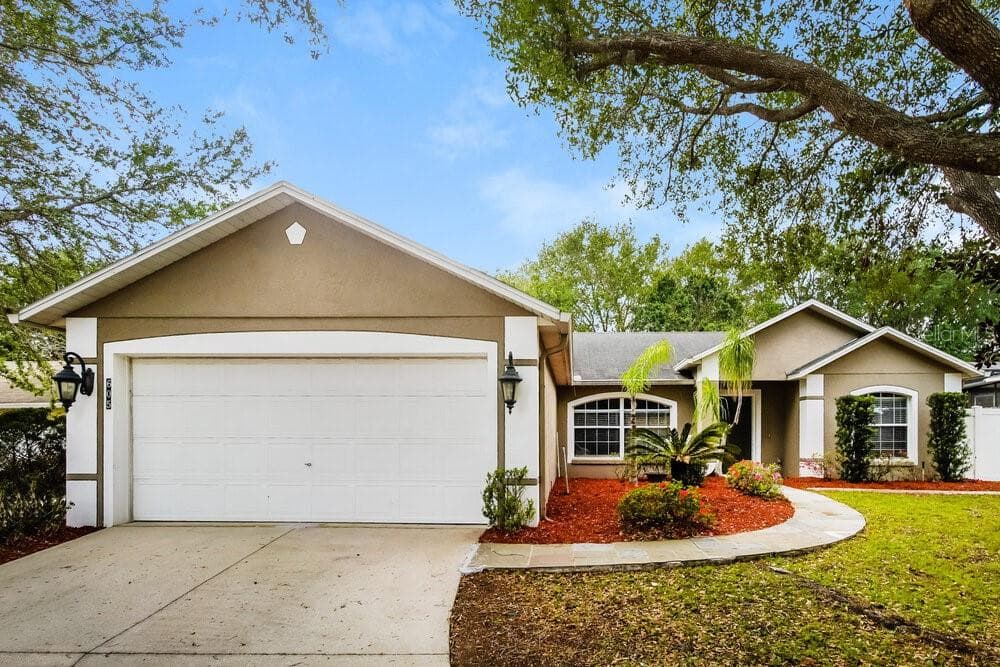 605 CHERRY LAUREL STREET MINNEOLA, FL 34715