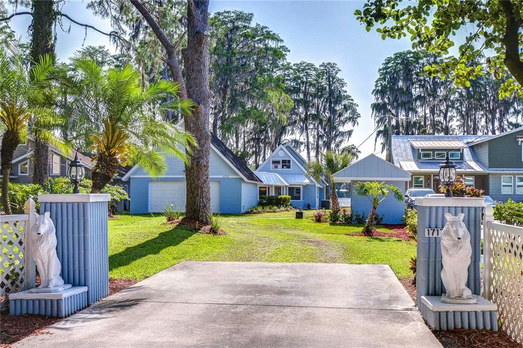 1717 ROWLAND DRIVE ODESSA, FL 33556