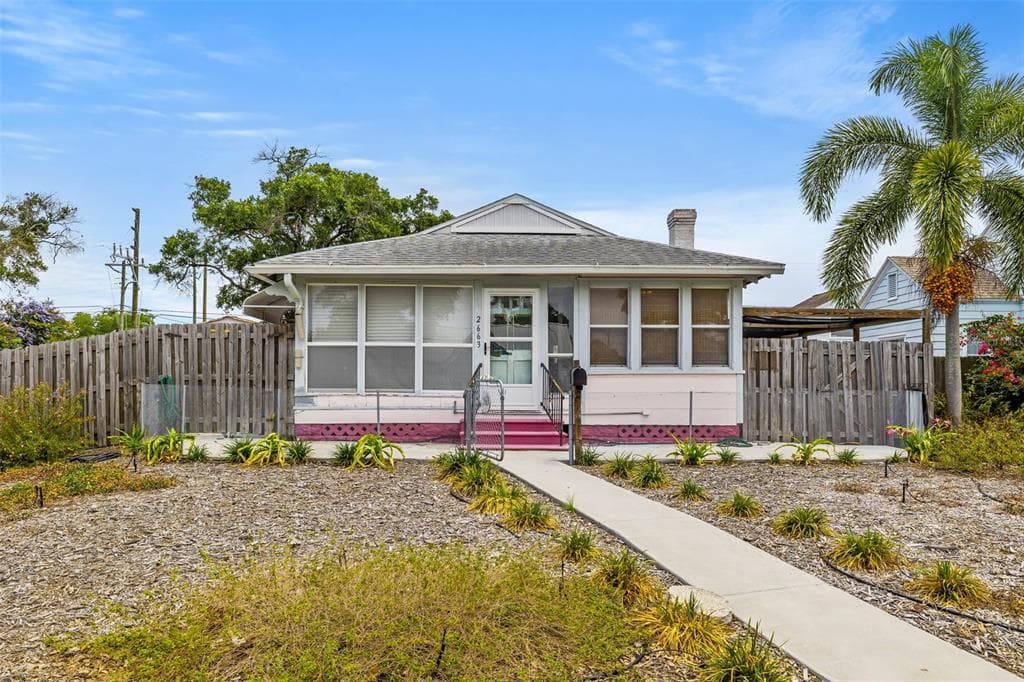 2663 DARTMOUTH AVENUE N ST PETERSBURG, FL 33713
