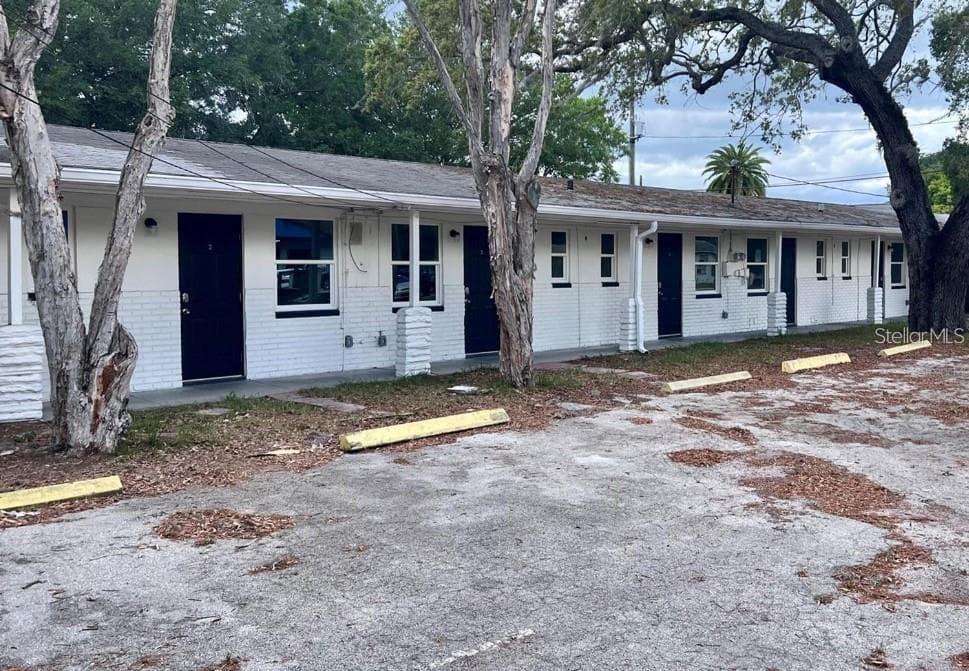 707 ROSERY ROAD NW UNIT 1 LARGO, FL 33770