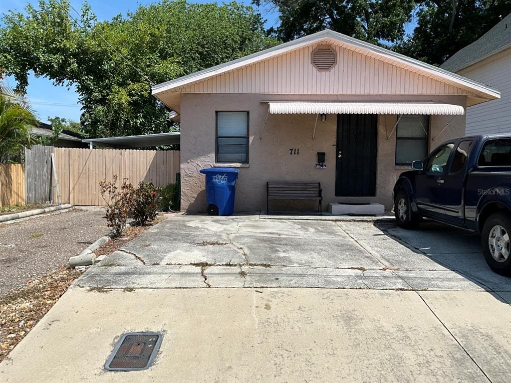 711 W WEST STREET TAMPA, FL 33602