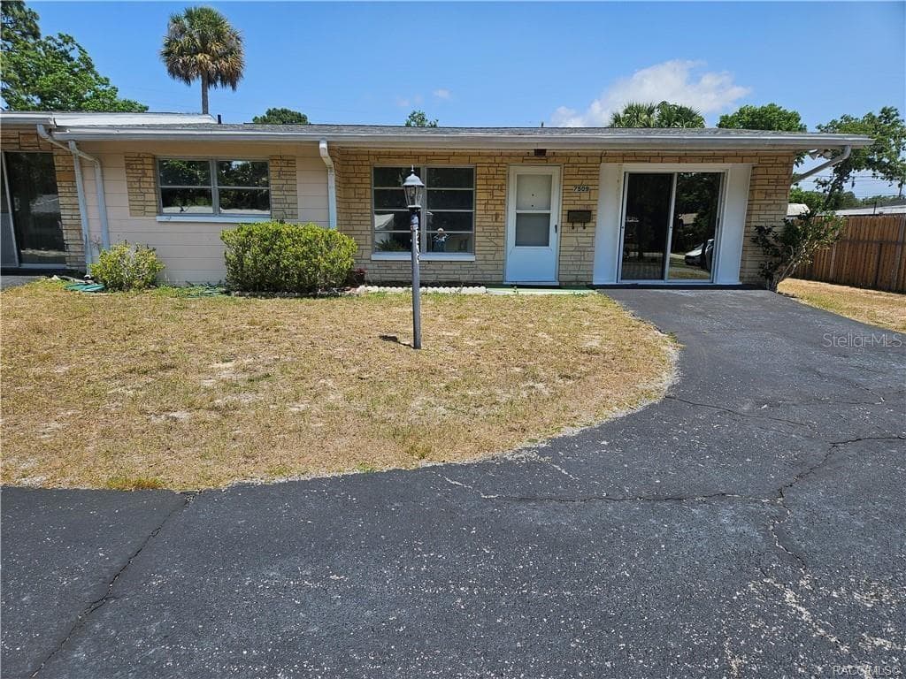 7509 W 7 RIVERS DRIVE CRYSTAL RIVER, FL 34429