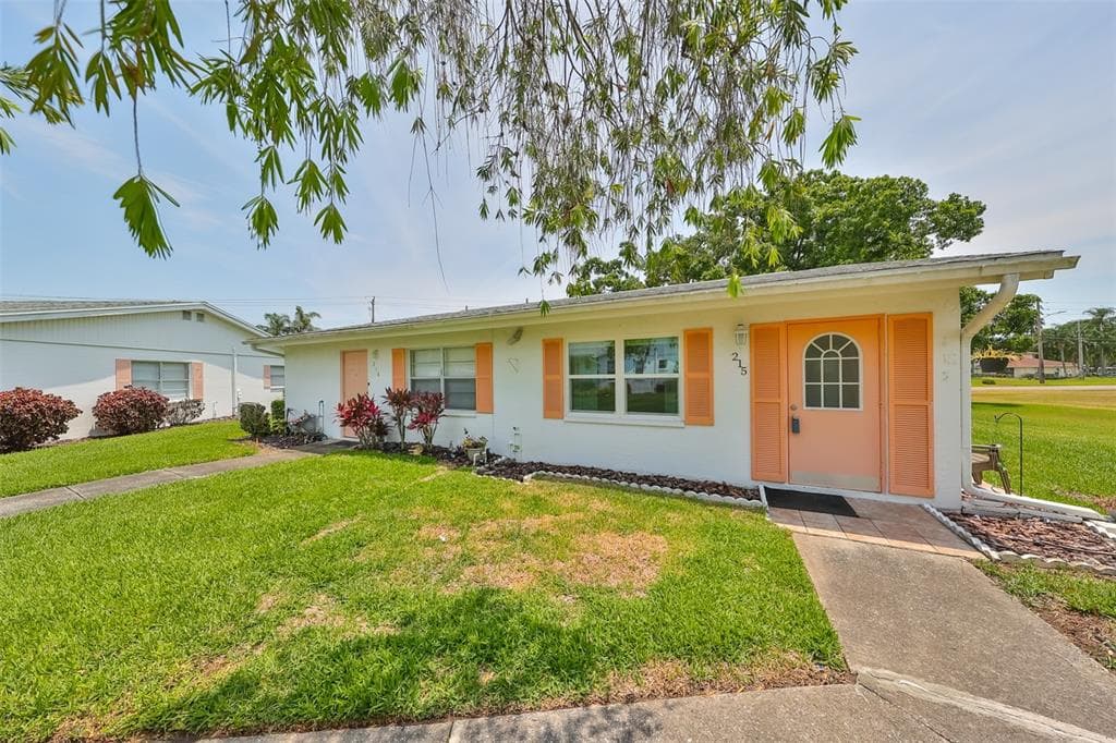 1902 ANDOVER STREET UNIT 215 SUN CITY CENTER, FL 33573