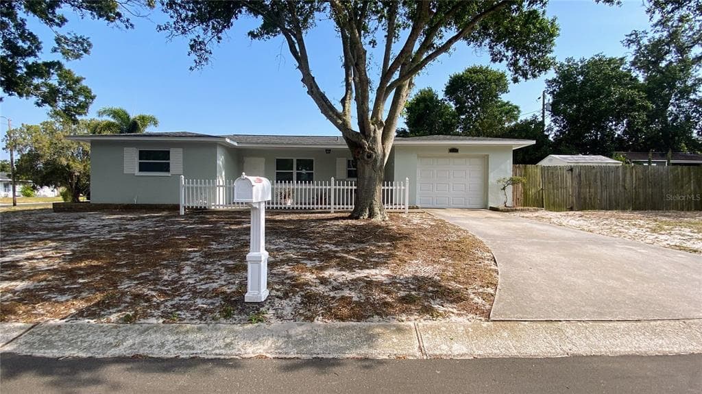 1251 HOWARD STREET CLEARWATER, FL 33756