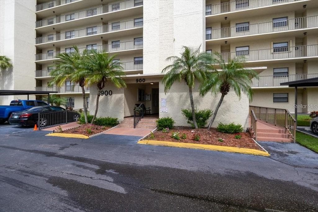 900 COVE CAY DRIVE UNIT 2D CLEARWATER, FL 33760