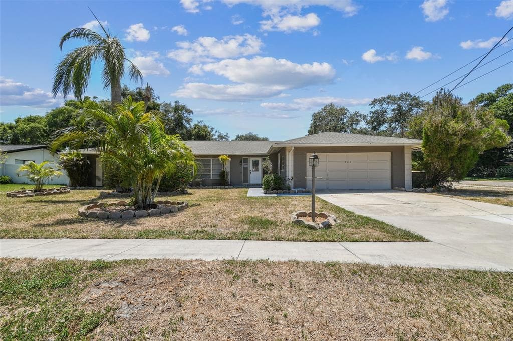 904 RICHARDS AVENUE CLEARWATER, FL 33755