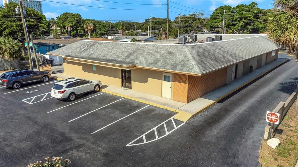 5750 5TH AVENUE N ST PETERSBURG, FL 33710