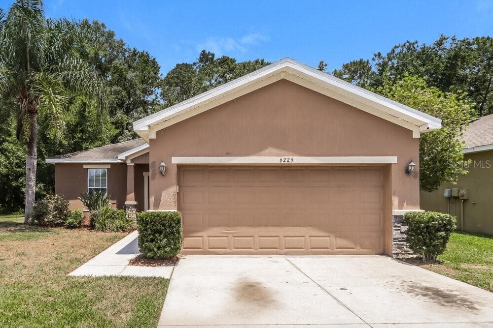 6225 TWIN BRIDGES DRIVE ZEPHYRHILLS, FL 33541