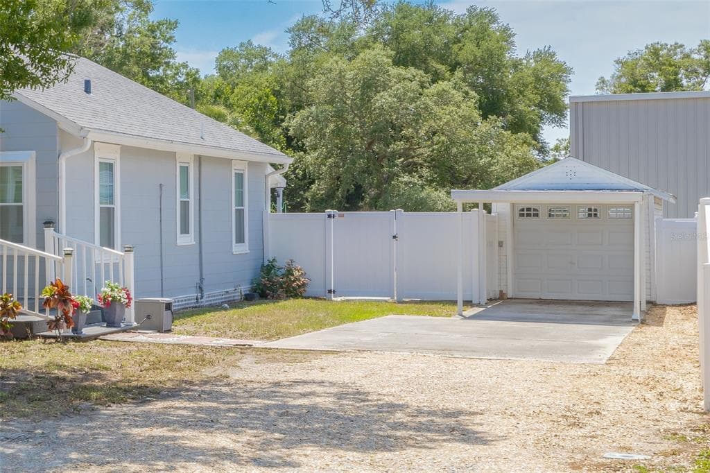 4900 52ND STREET N ST PETERSBURG, FL 33709