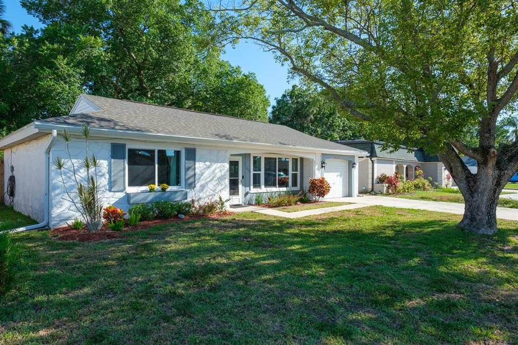 3332 HONEYMOON LANE HOLIDAY, FL 34691