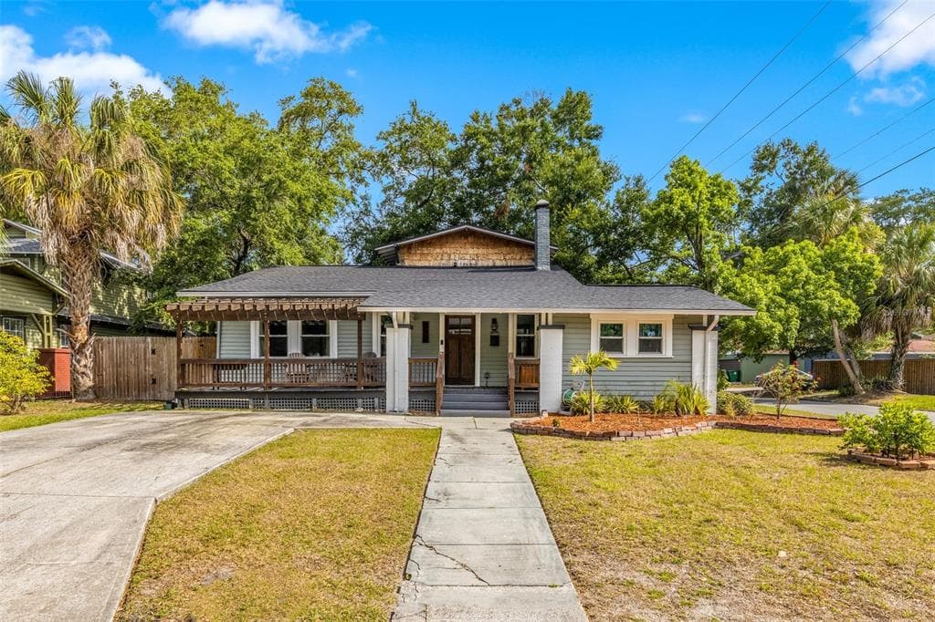 201 W MOHAWK AVENUE TAMPA, FL 33604