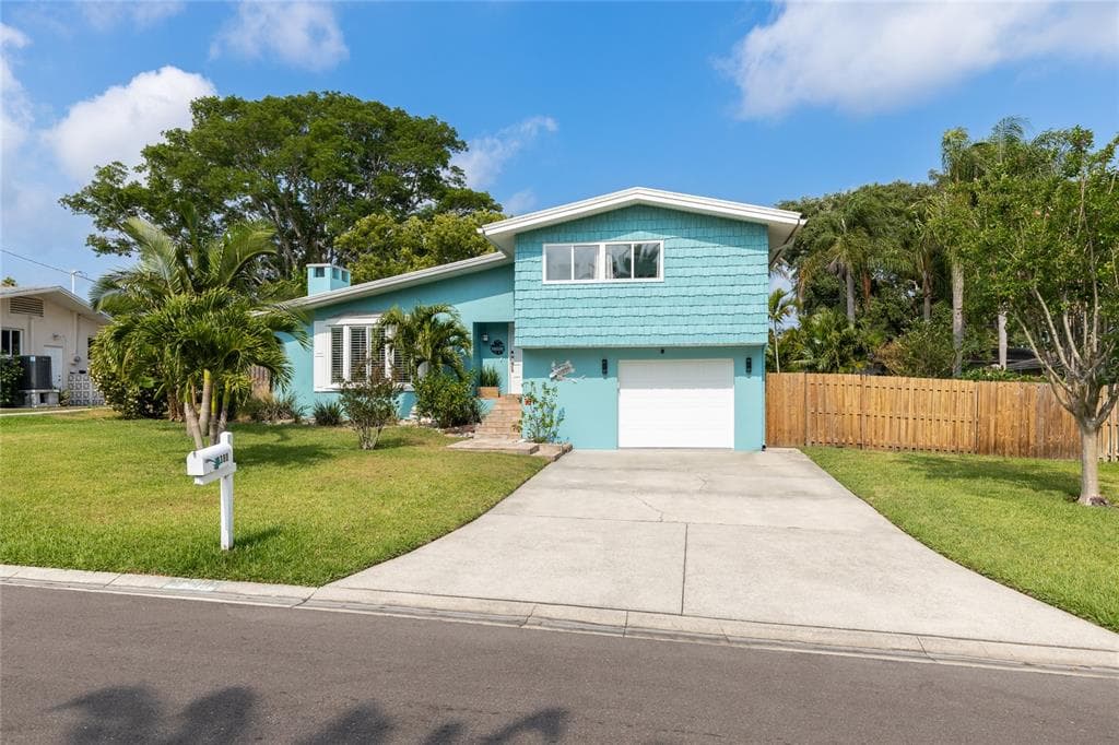 2380 HARRISON DR DUNEDIN, FL 34698