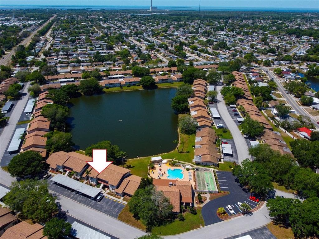 3863 SAILMAKER LANE UNIT 2209 HOLIDAY, FL 34691