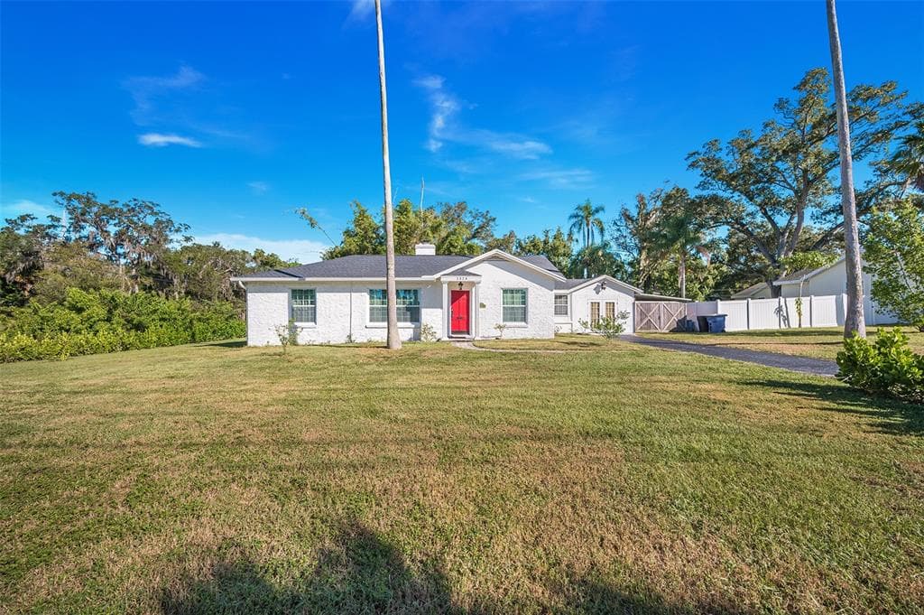 1324 PALMETTO STREET CLEARWATER, FL 33755