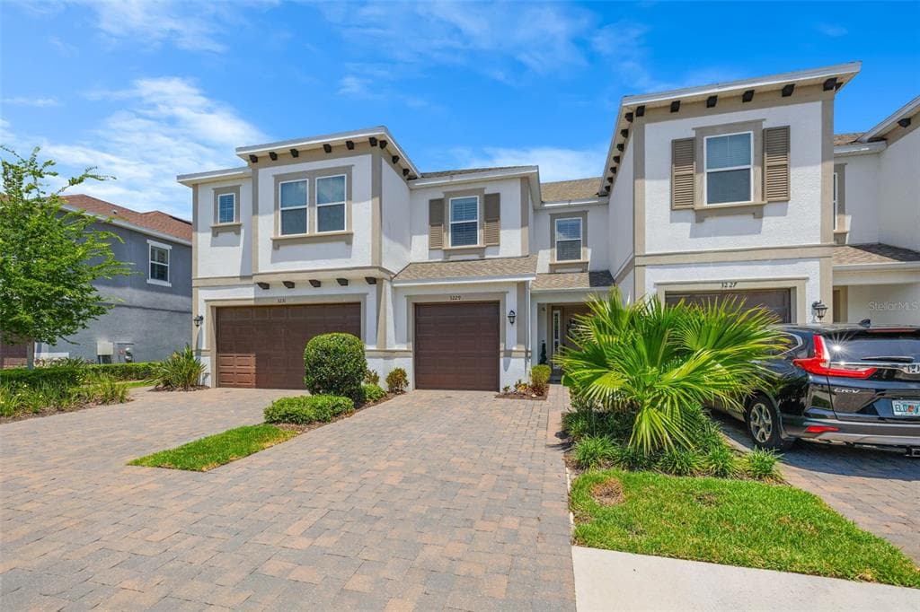 3229 PAINTED BLOSSOM COURT LUTZ, FL 33558