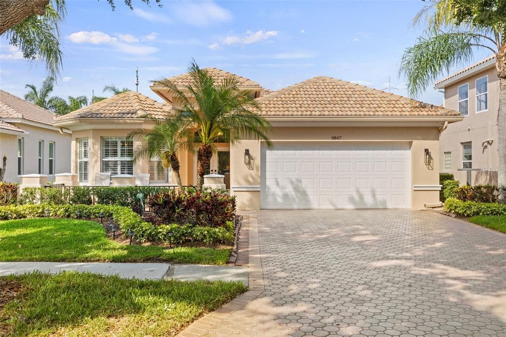 9847 SAGO POINT DRIVE SEMINOLE, FL 33777