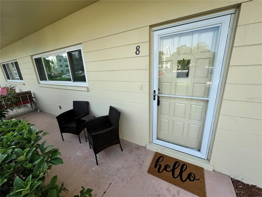 2258 WORLD PARKWAY BLVD W Unit 8 CLEARWATER, FL 33763
