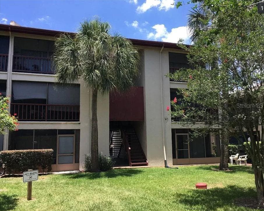 3814 N LAKE DRIVE UNIT 70 TAMPA, FL 33614
