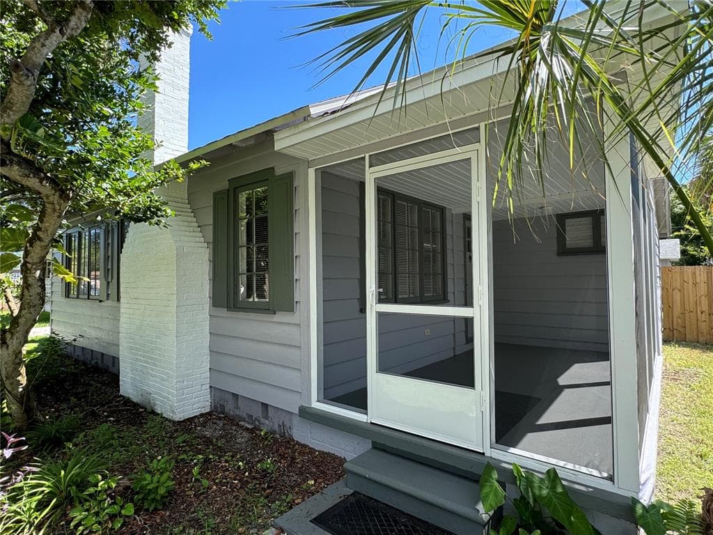5618 TANGERINE AVENUE S GULFPORT, FL 33707