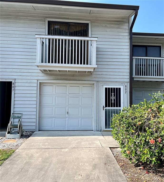 6462 92ND PLACE N UNIT 802 PINELLAS PARK, FL 33782