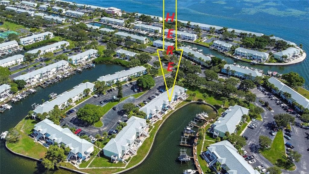 5177 SALMON DRIVE SE UNIT C ST PETERSBURG, FL 33705