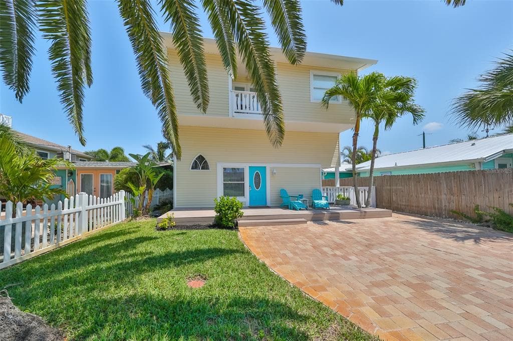 13004 BOCA CIEGA AVENUE MADEIRA BEACH, FL 33708