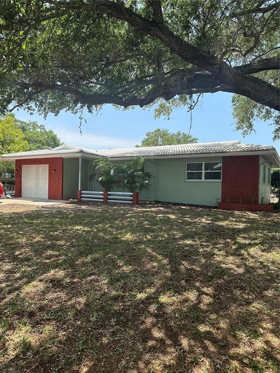 2394 TUDOR LANE CLEARWATER, FL 33763