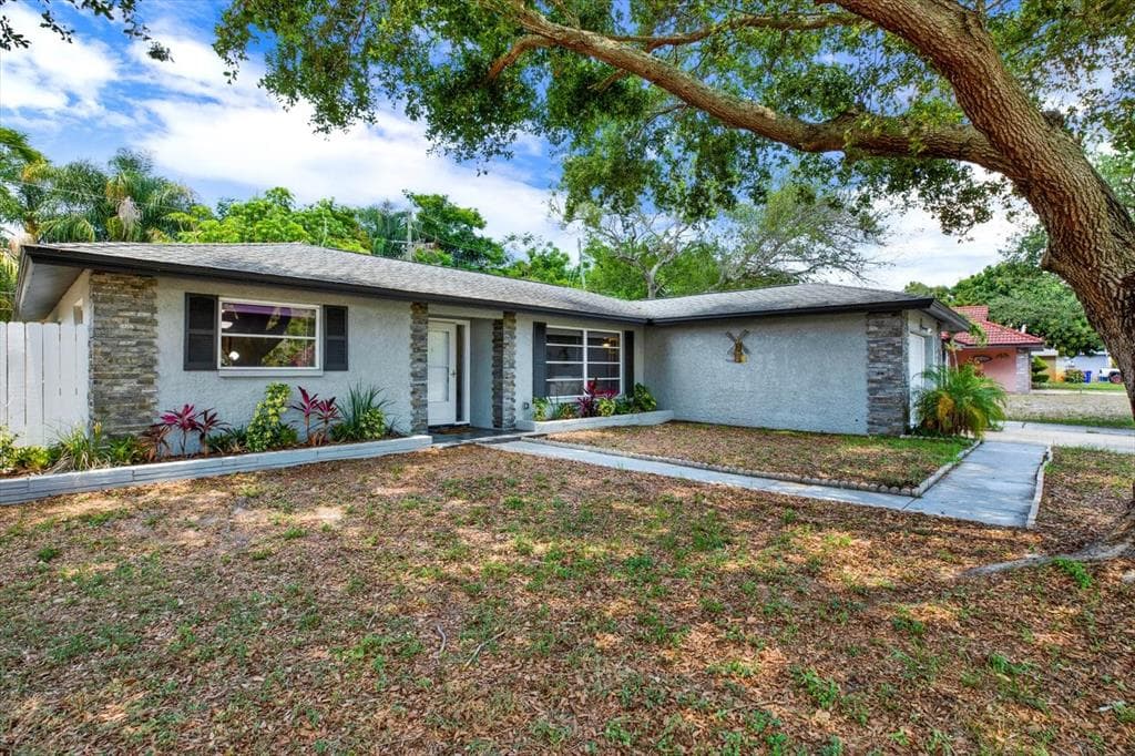 2499 INDIGO DRIVE CLEARWATER, FL 33763