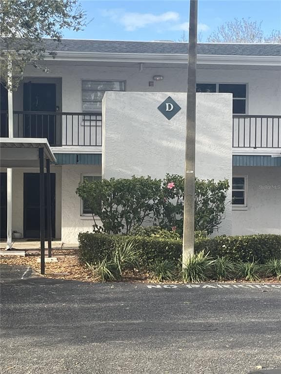 7580 92ND STREET UNIT 105D SEMINOLE, FL 33777