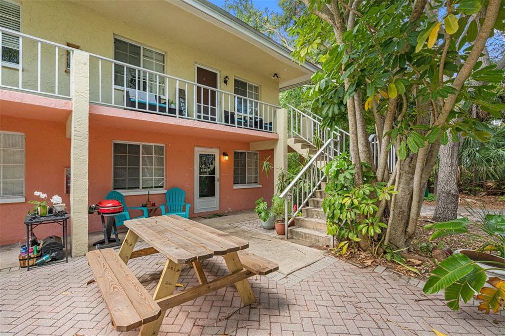 2706 1ST STREET UNIT 2 INDIAN ROCKS BEACH, FL 33785