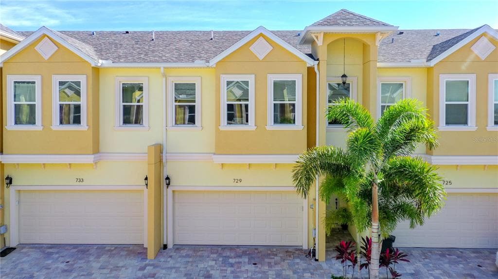 729 GRAND CYPRESS LANE TARPON SPRINGS, FL 34689