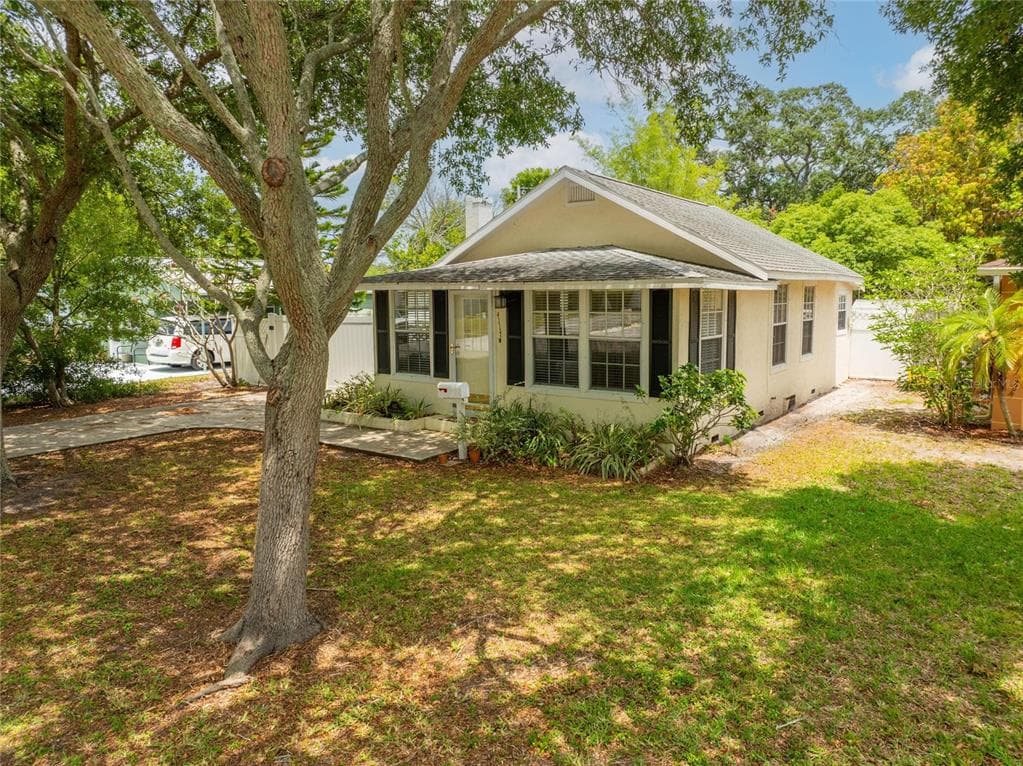 4117 37TH AVENUE N ST PETERSBURG, FL 33713