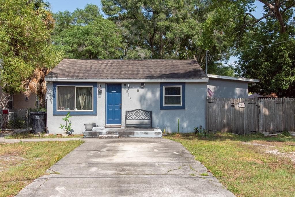 8013 N GOMEZ AVENUE TAMPA, FL 33614
