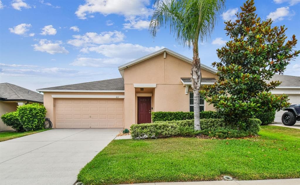 211 ENGLISH HERITAGE PLACE DOVER, FL 33527