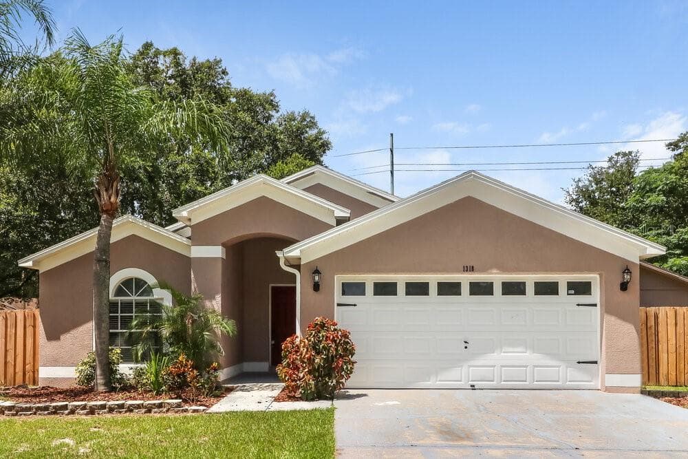 1318 BRAHMA DRIVE VALRICO, FL 33594