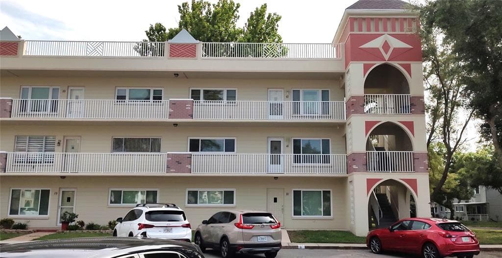 2263 AMERICUS BOULEVARD E UNIT 21 CLEARWATER, FL 33763