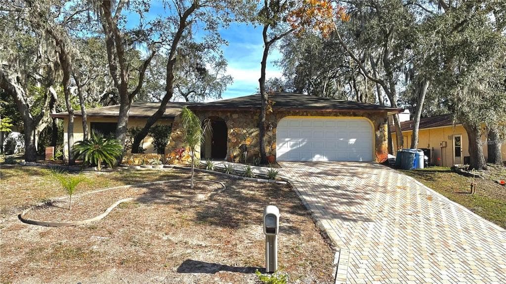8748 FOREST LAKE DRIVE PORT RICHEY, FL 34668