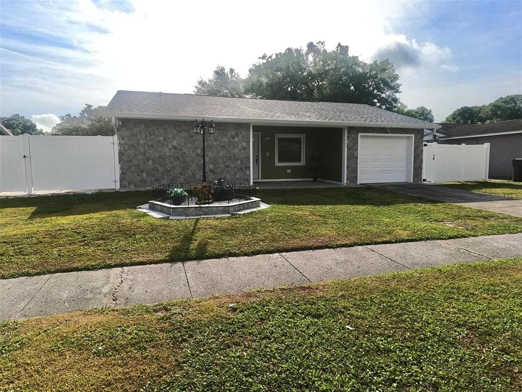 13903 PATHFINDER DRIVE TAMPA, FL 33625