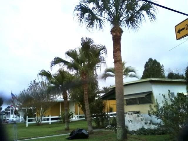 37732 DEBLE AVENUE ZEPHYRHILLS, FL 33542