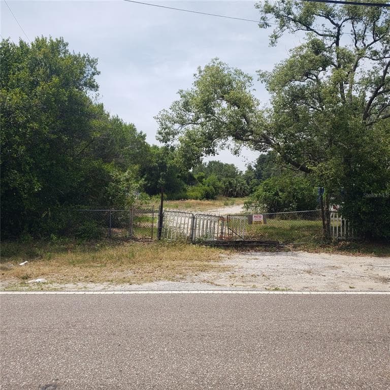 5625 E CHELSEA STREET TAMPA, FL 33610